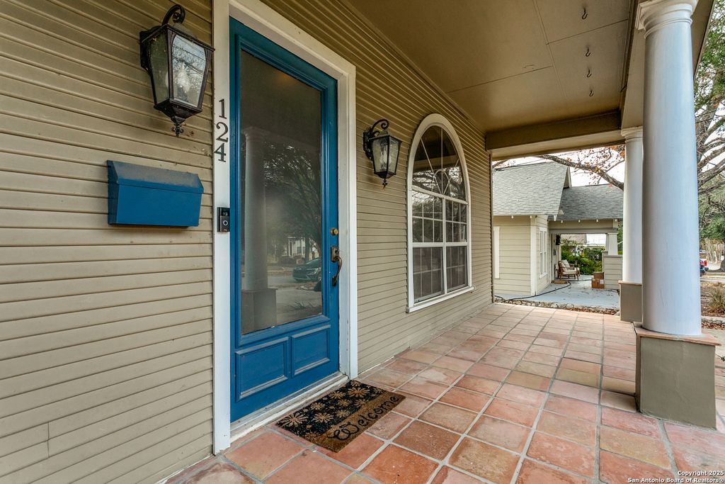 Photo of 124 Normandy, Alamo Heights, TX 78209 (MLS # 1954638)