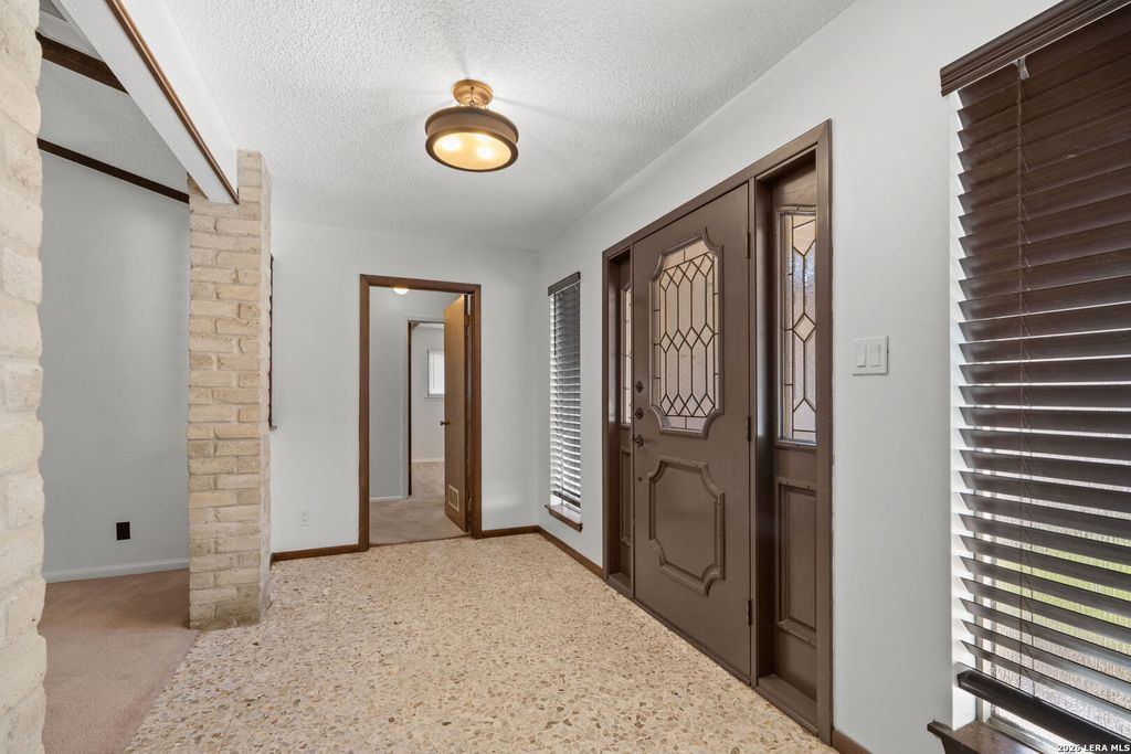 Photo of 335 Madrid, Universal City, TX 78148 (MLS # 1939842)