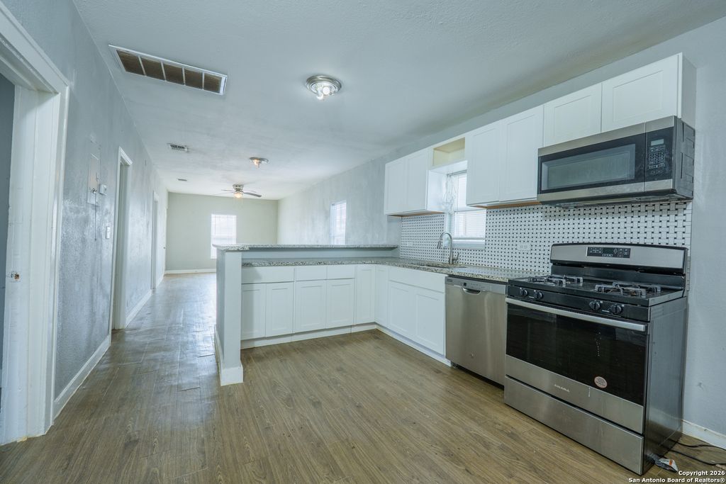 Photo of 1731 Hays, San Antonio, TX 78202 (MLS # 1934247)