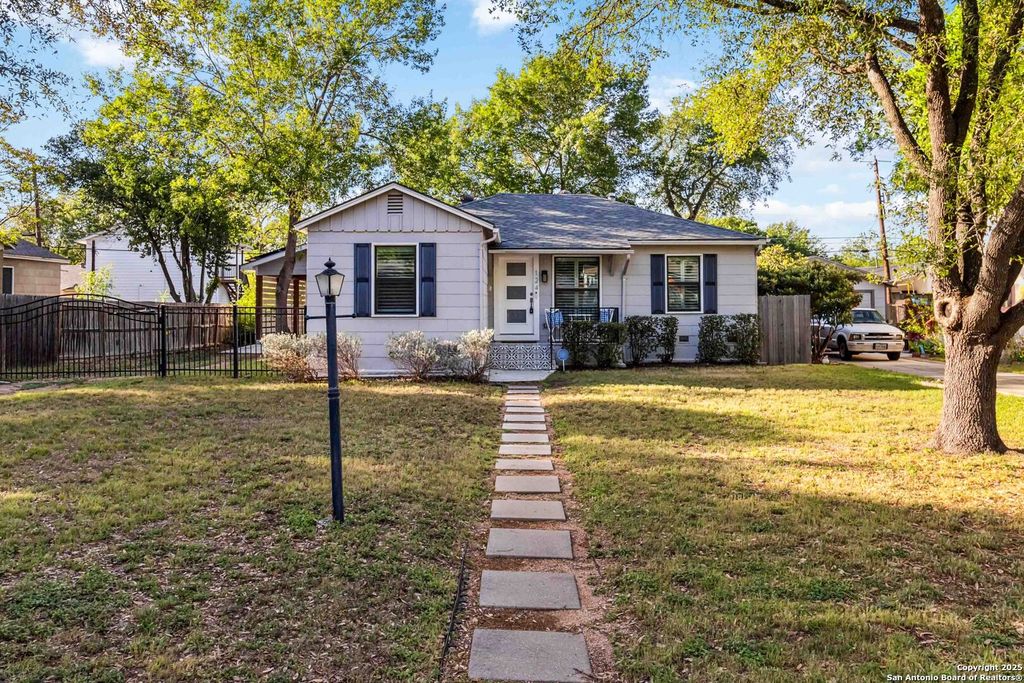 Photo of 124 Harmon, San Antonio, TX 78209 (MLS # 1860342)