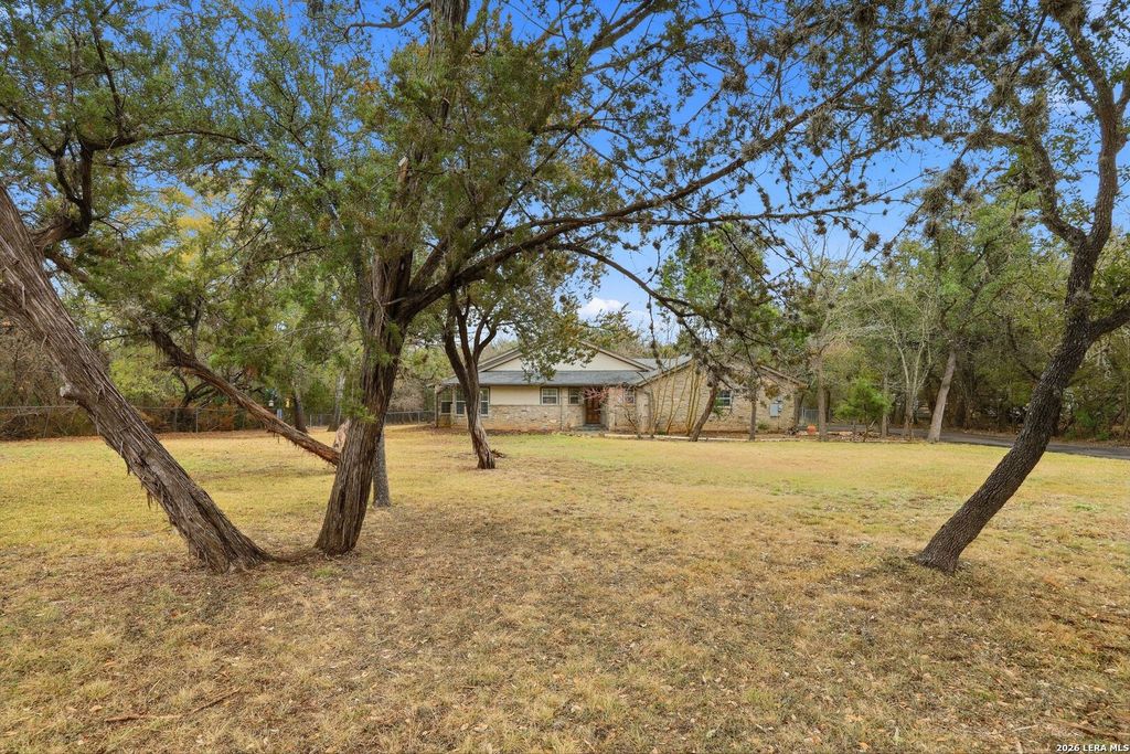 Photo of 25518 Hazy Hollow, San Antonio, TX 78255 (MLS # 1937338)