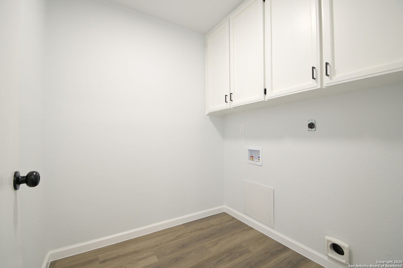 Universal City, Texas 78148, United States, 2 Bedrooms Bedrooms, ,2 BathroomsBathrooms,Residential,Pending,20216