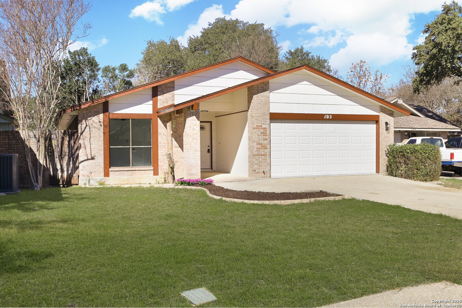 Universal City, Texas 78148, United States, 2 Bedrooms Bedrooms, ,2 BathroomsBathrooms,Residential,Pending,20216