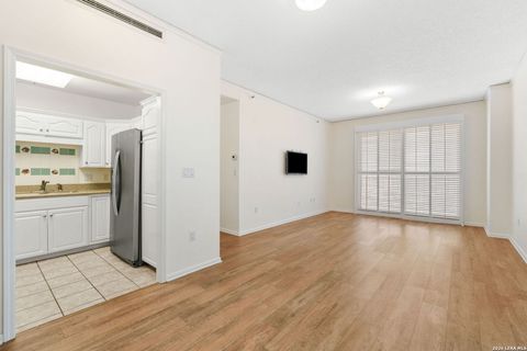 1 Towers Park Ln 1810 San Antonio TX 78209