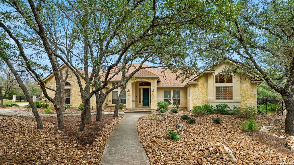 Photo of 30620 Sweetridge, Boerne, TX 78015 (MLS # 1933395)