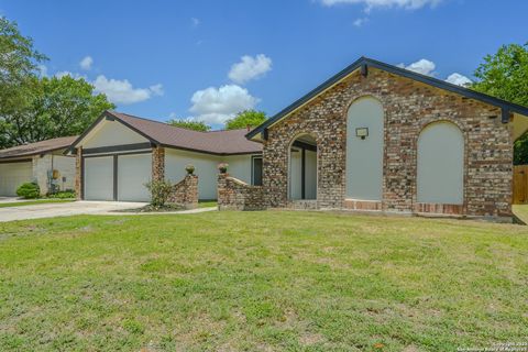 6707 Lake Cliff San Antonio TX 78244