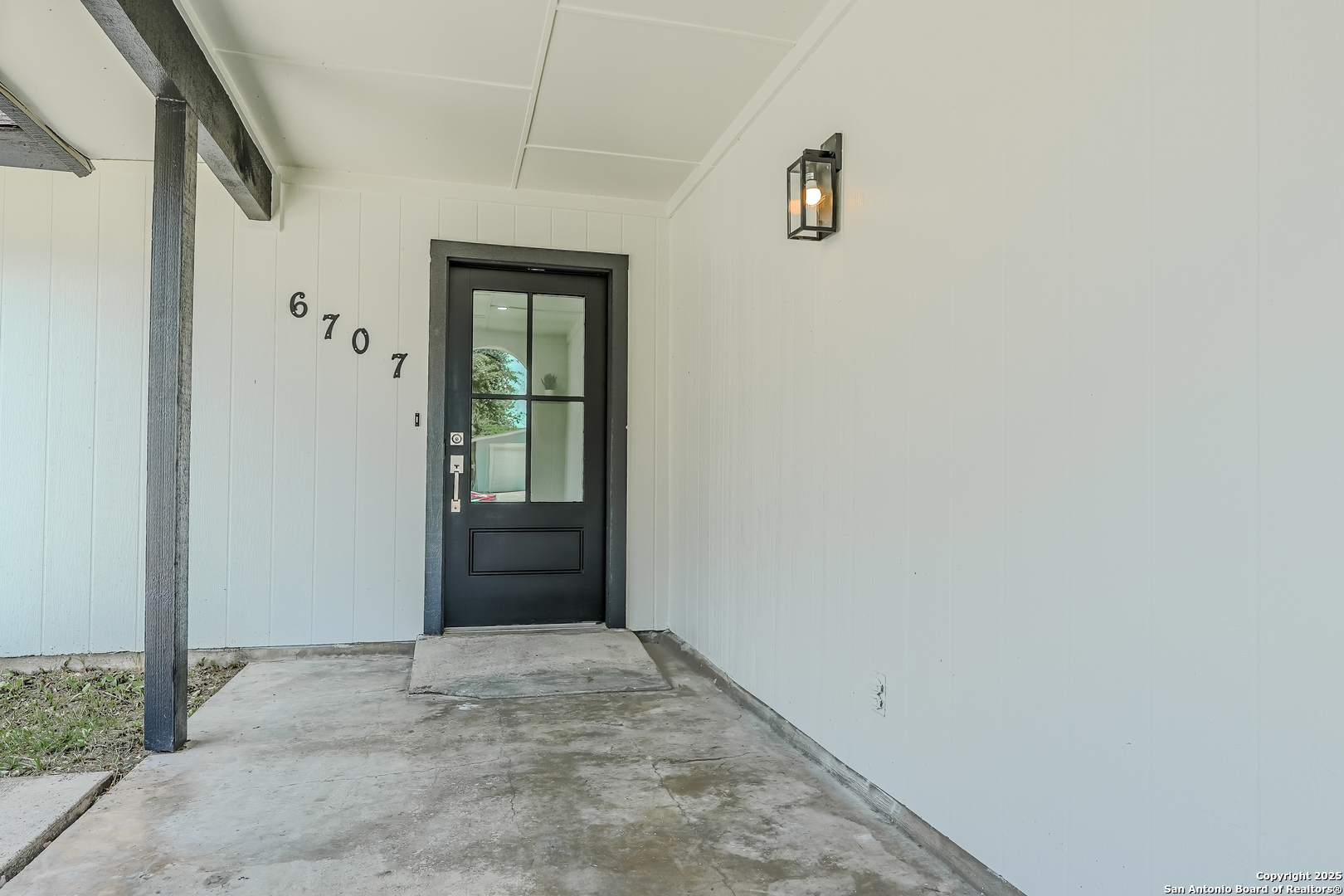 6707 Lake Cliff