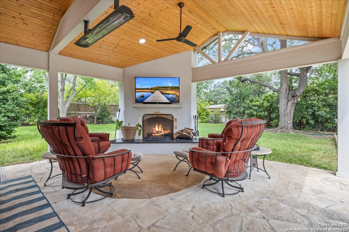 204 Carolwood