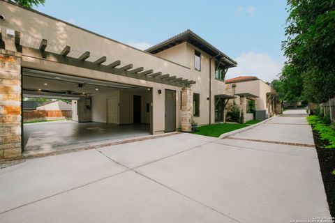 A home in Terrell Hills