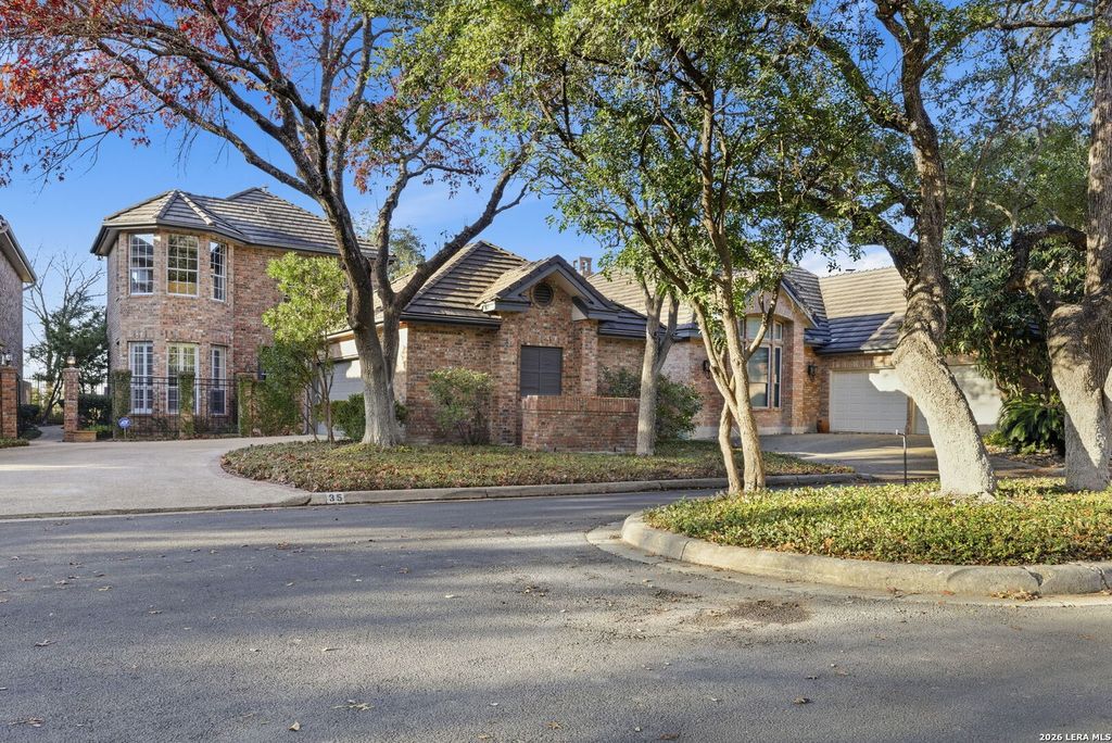 Photo of 35 Haverhill Way, San Antonio, TX 78209 (MLS # 1937689)