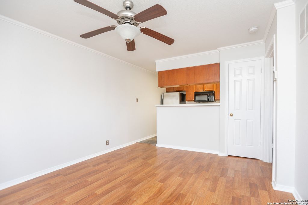 Photo of 11610 Vance Jackson Rd 1095 #1095, San Antonio, TX 78230 (MLS # 1929921)