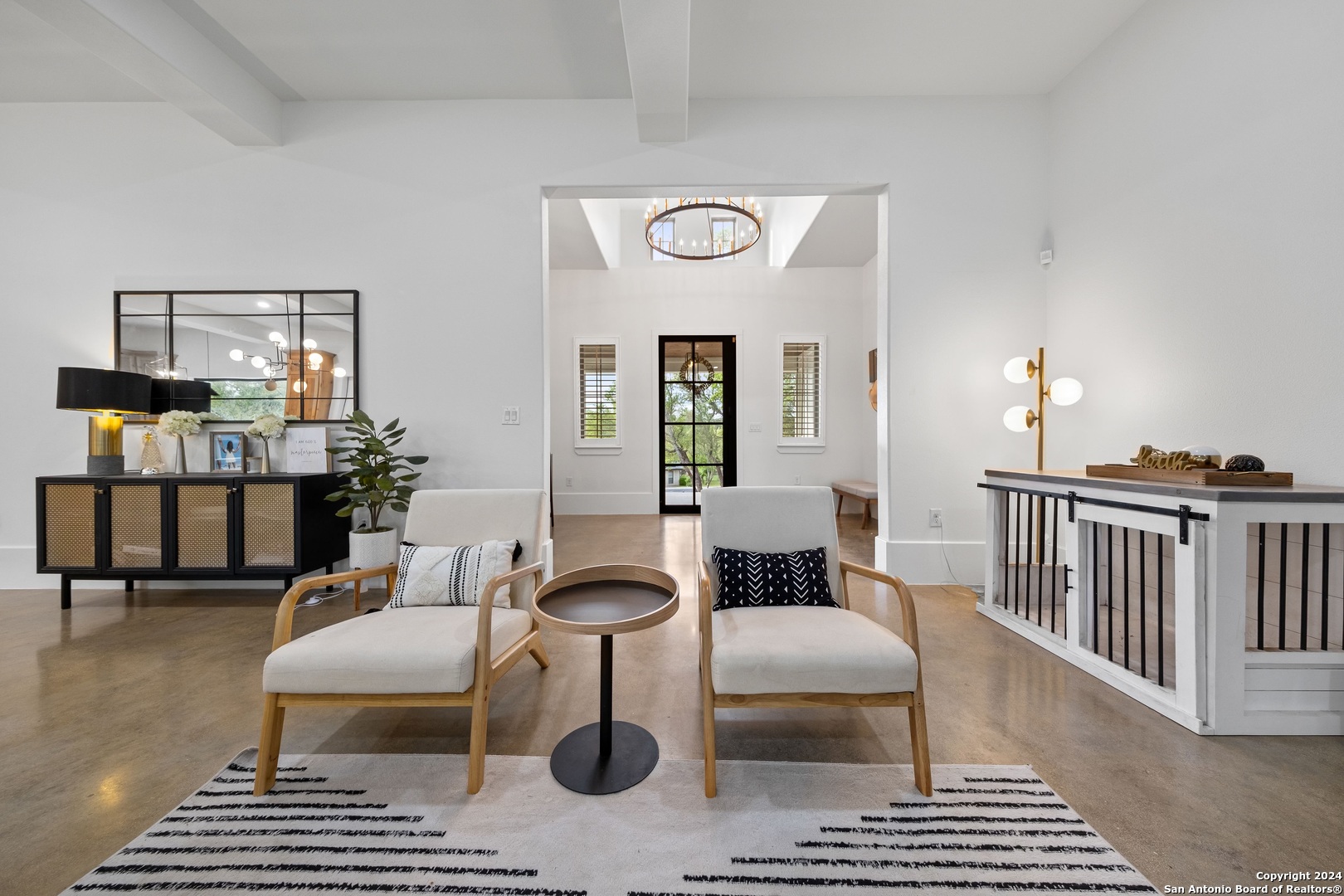 211 SPACIOUS SKY