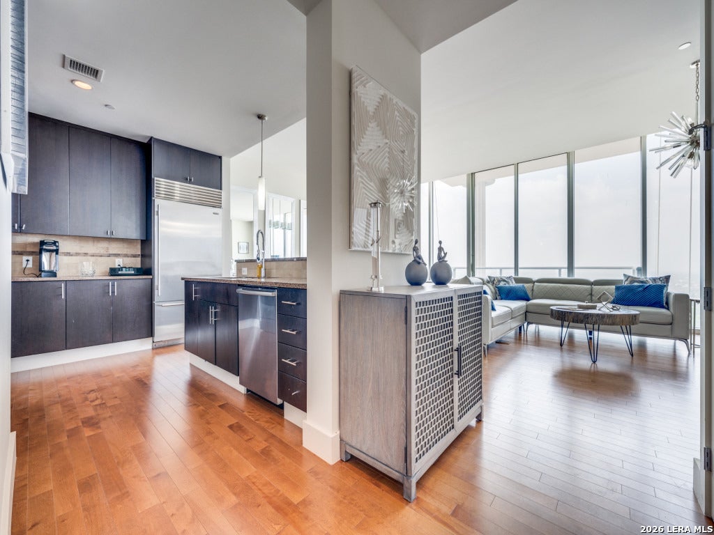 Photo of 610 E Market St 2711 #2711, San Antonio, TX 78205 (MLS # 2007109)
