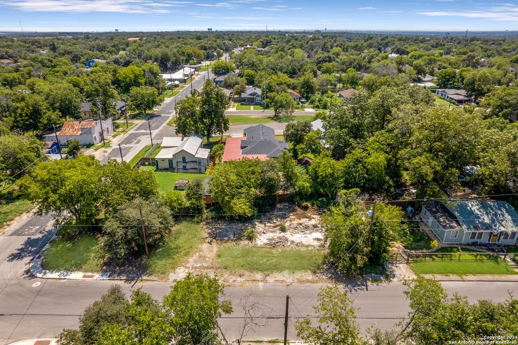 Photo of 1816 VIRGINIA BLVD, San Antonio, TX 78203 (MLS # 1808169)