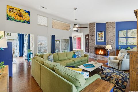 121 Sunrise Canyon Universal City TX 78148