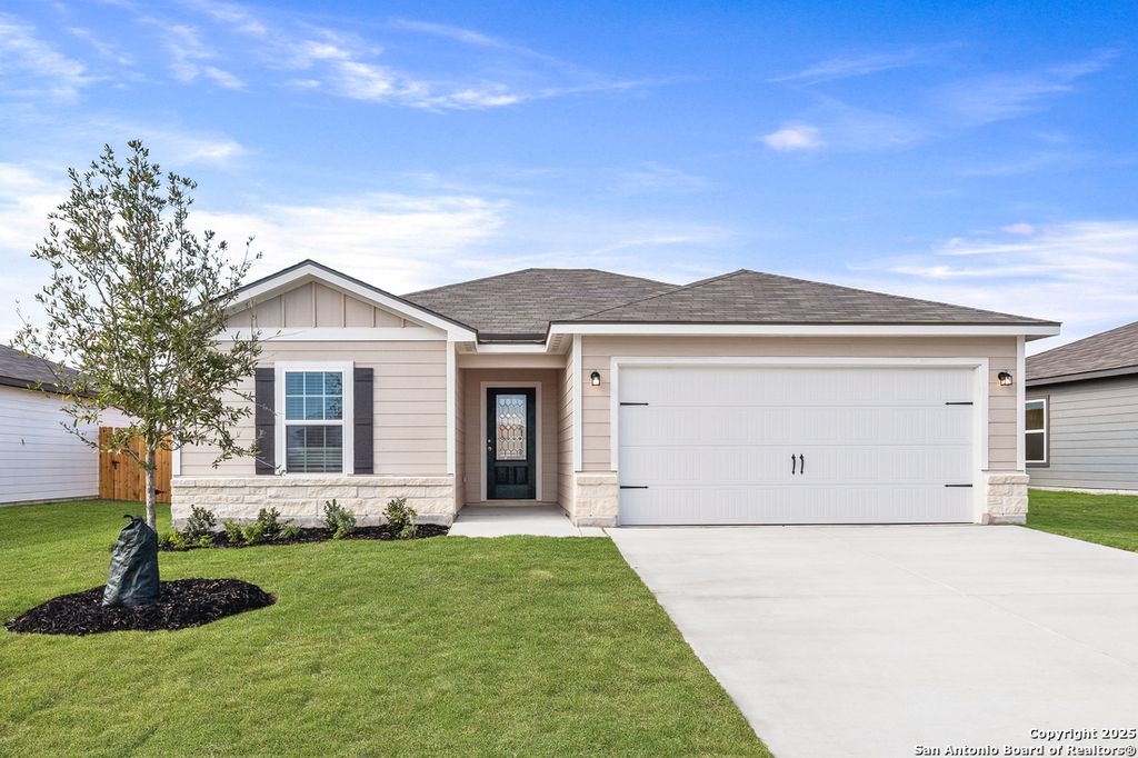 Photo of 16008 Stratford Cove, Lytle, TX 78052 (MLS # 1930230)