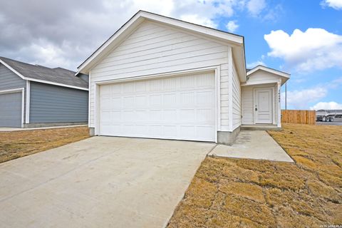 14605 Mudstone Place Elmendorf TX 78112