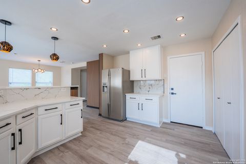 Tiny photo for 6638 Suncliff Crest, San Antonio, TX 78238 (MLS # 1931208)