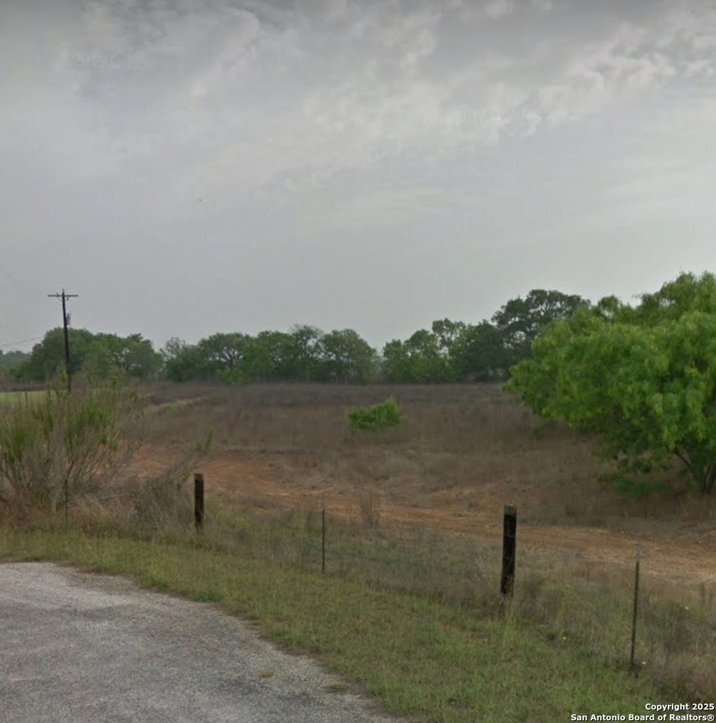 Photo of 1560 SOUTH VIEW DR, Lytle, TX 78052 (MLS # 1847101)
