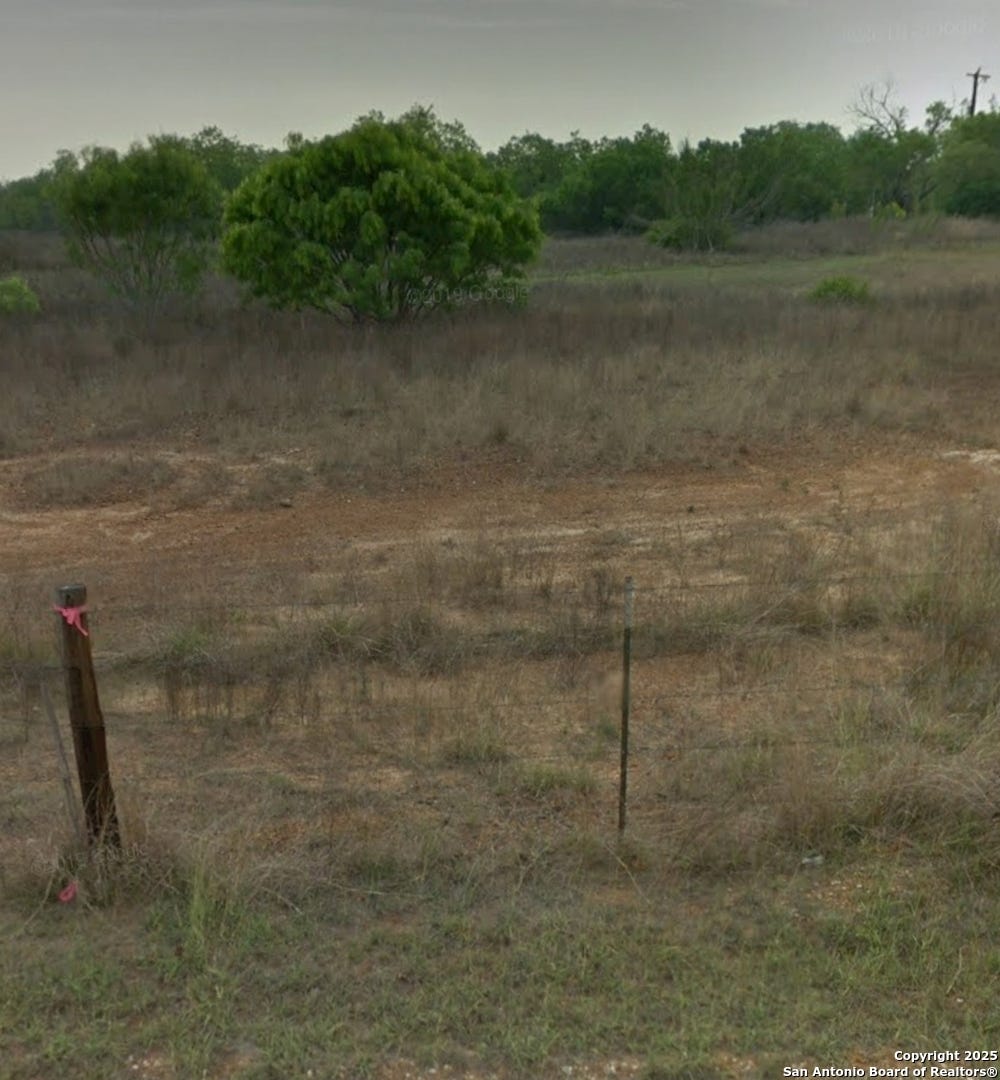 Photo of 1560 SOUTH VIEW DR, Lytle, TX 78052 (MLS # 1847101)