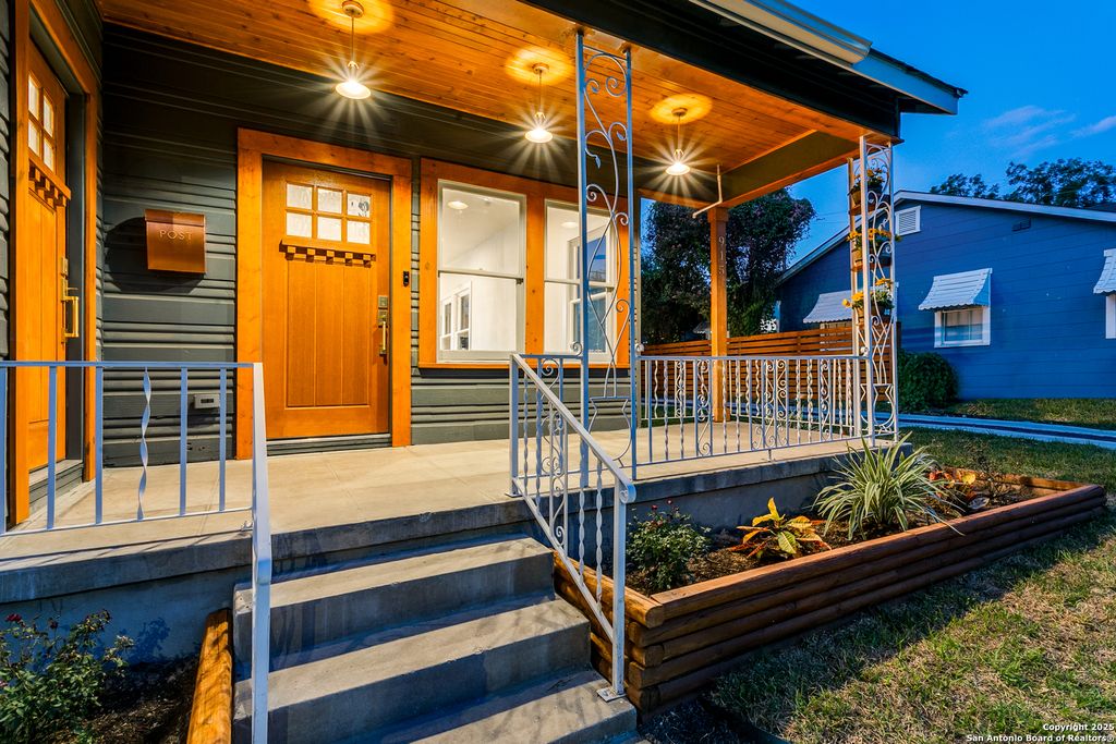 Photo of 915 Mason, San Antonio, TX 78208 (MLS # 1910031)