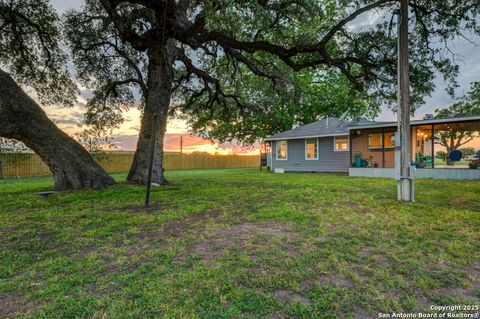 15592 Miller St Hedwig TX 78152