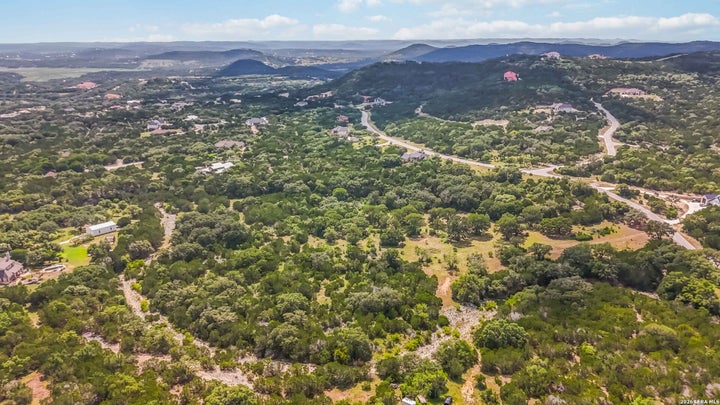 Photo 1 of 31 — 186 PRIVATE ROAD 1712, Mico, TX 78056