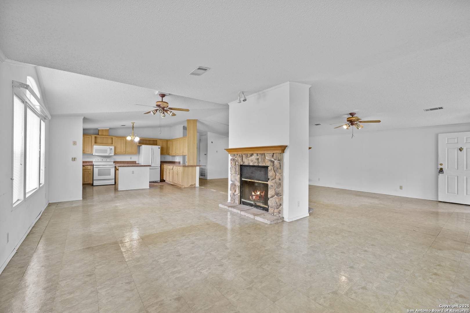 1189 Vivroux Ranch