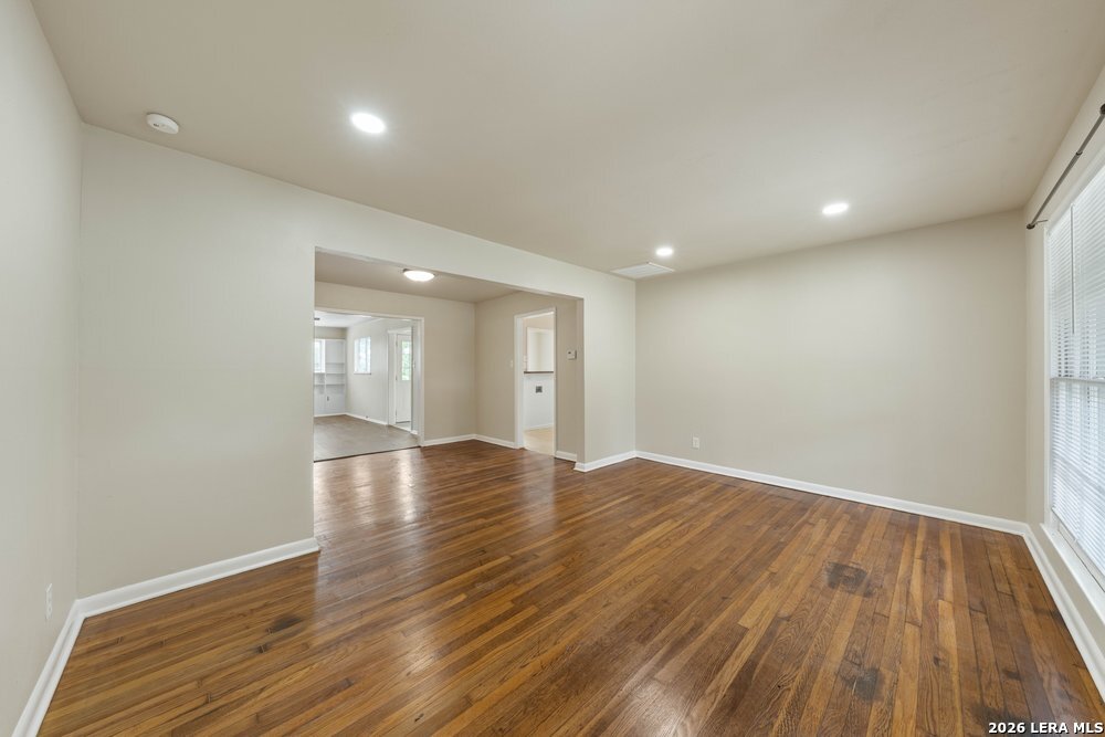 310 Sumner Dr