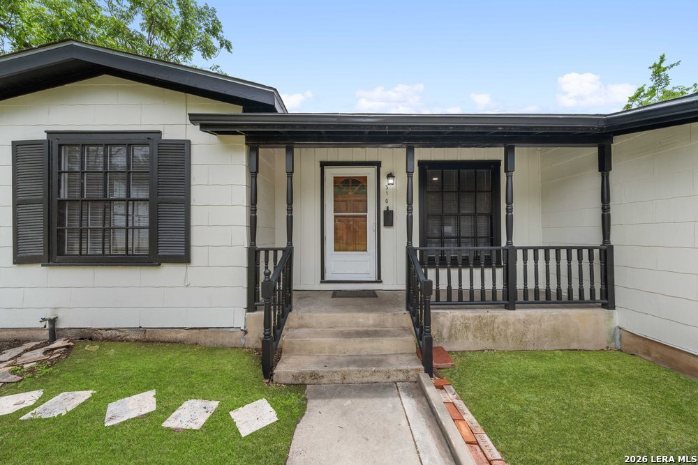 310 Sumner Dr