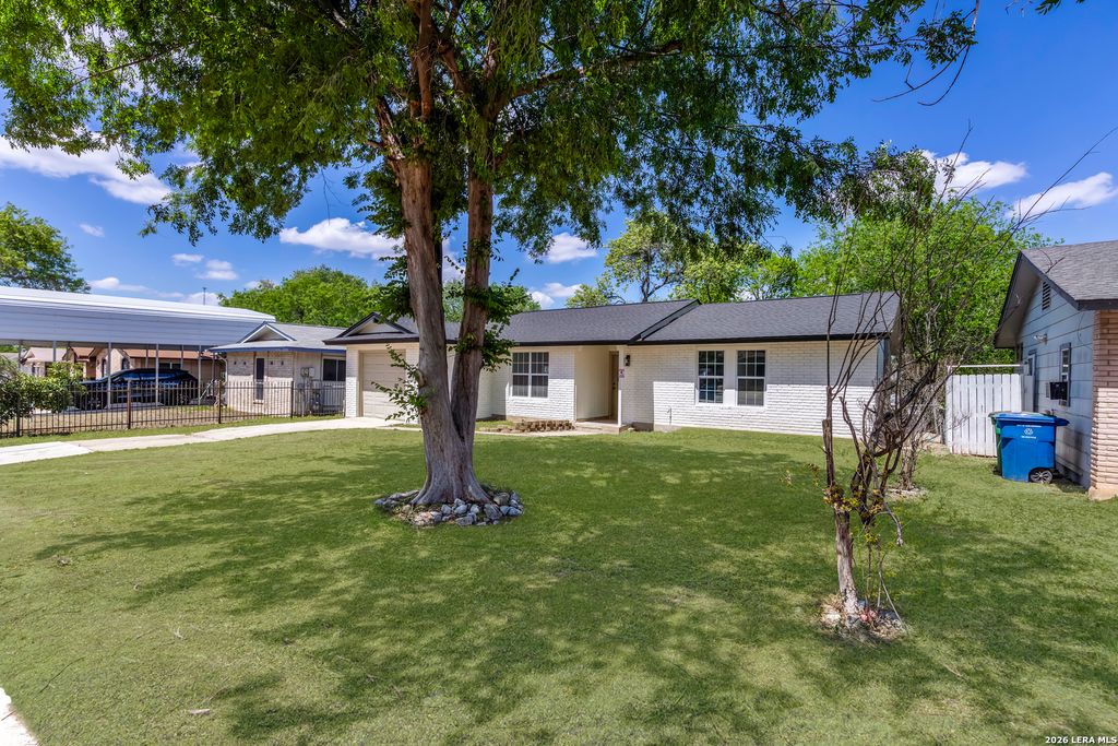 Photo of 531 Kernan Dr, San Antonio, TX 78227 (MLS # 1954390)