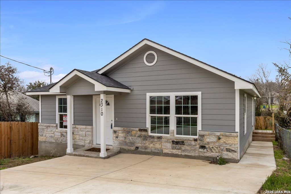 Photo of 2310 MARTIN LUTHER KING DR, San Antonio, TX 78203 (MLS # 2004391)