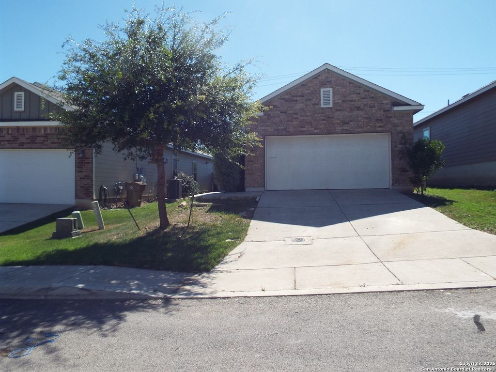 Photo of 4937 Hallies Garden, St Hedwig, TX 78152 (MLS # 1887046)