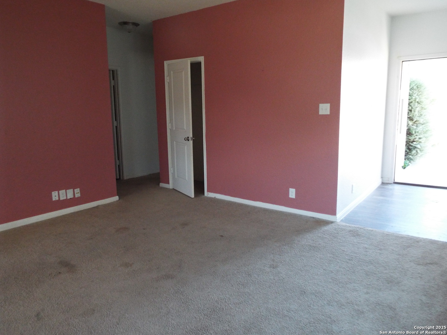 4937 Hallies Garden