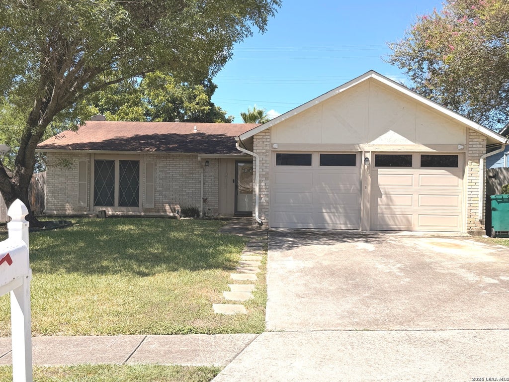 Photo of 11217 Champion Oak, Live Oak, TX 78233 (MLS # 2008102)