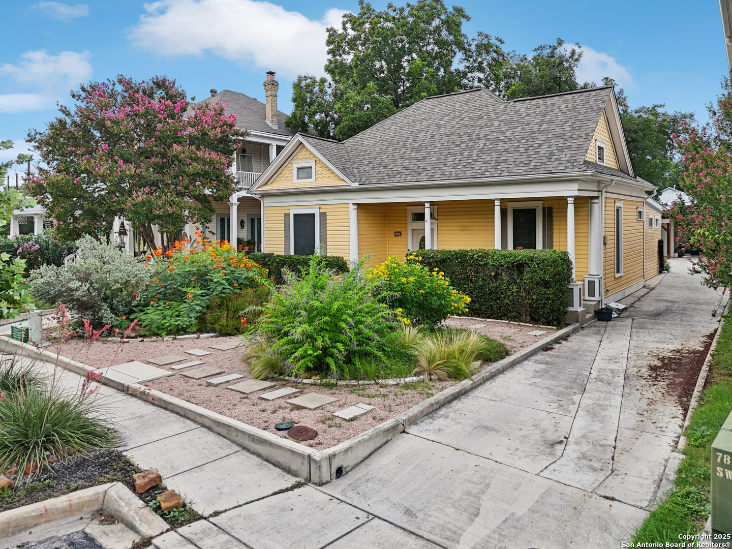 207 Florida St.