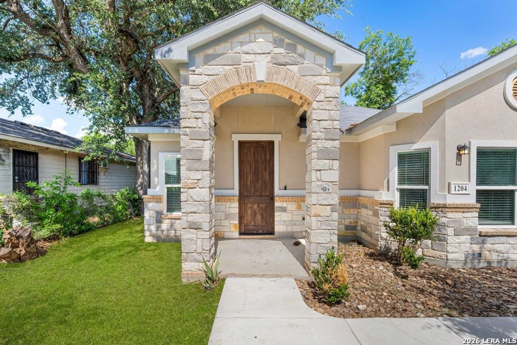 Photo of 1204 Valencia, San Antonio, TX 78237 (MLS # 1991559)