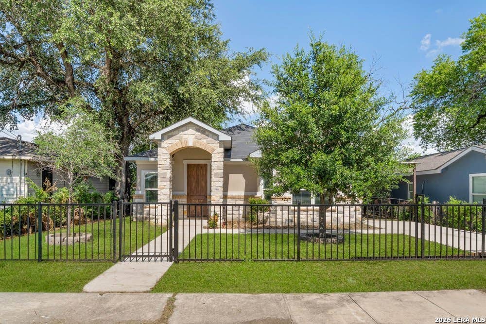 Photo of 1204 Valencia, San Antonio, TX 78237 (MLS # 1991559)