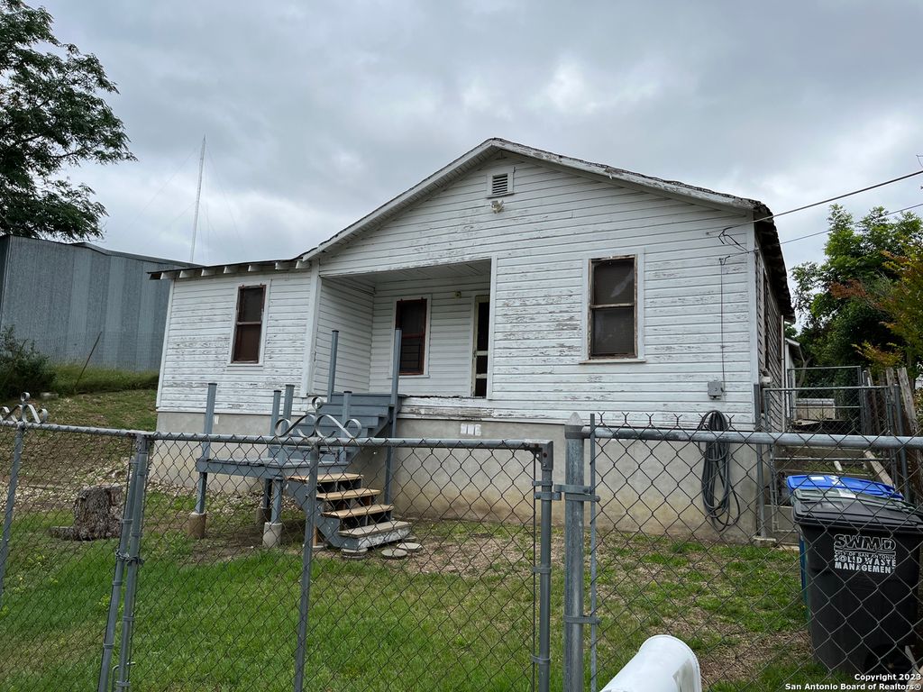 Photo of 124 MILDRED, San Antonio, TX 78214 (MLS # 1688992)