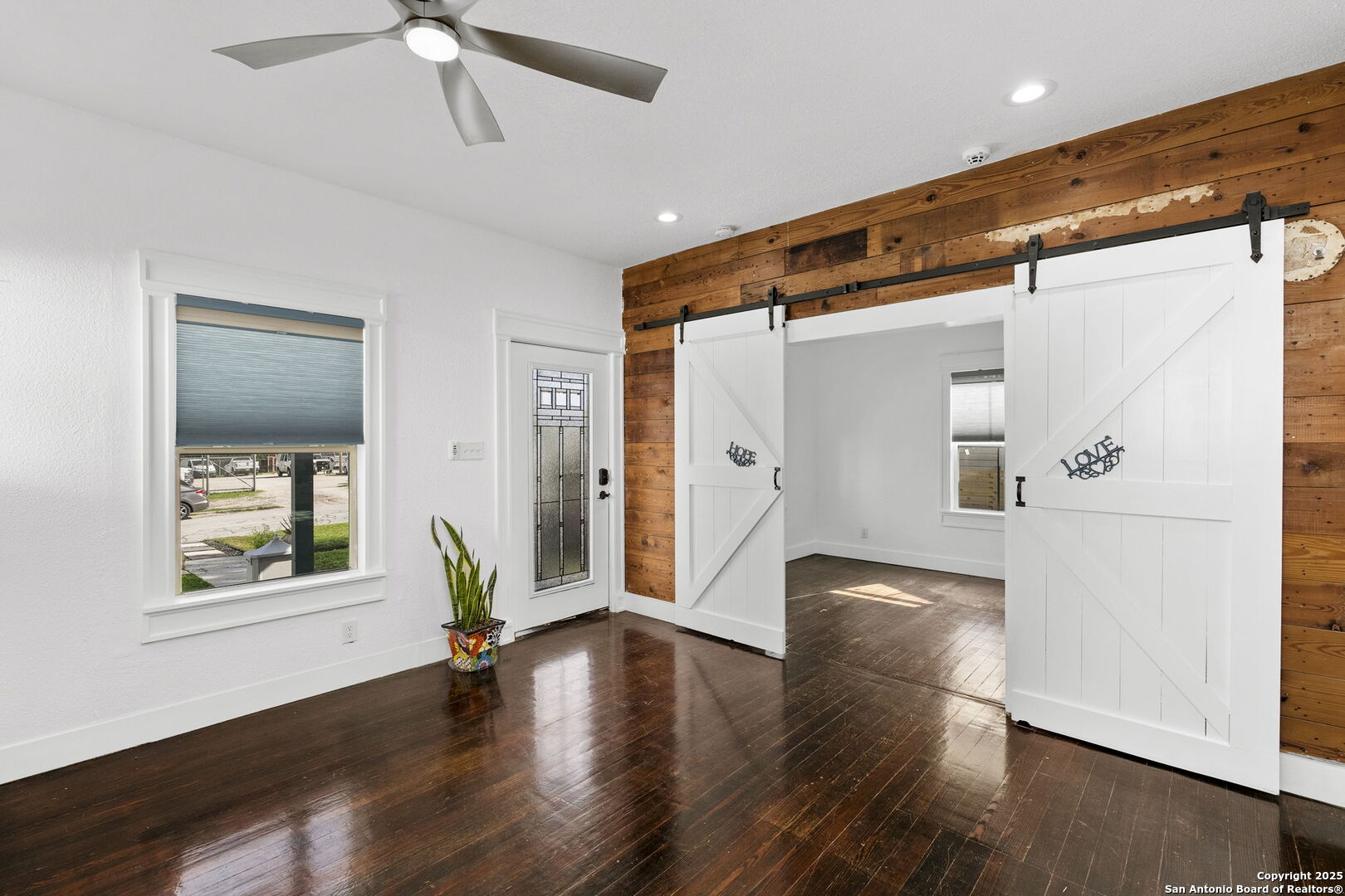 1214 W Summit