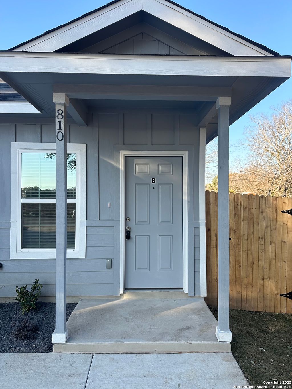 Photo of 810 E Baxter St, Seguin, TX 78155 (MLS # 1909677)