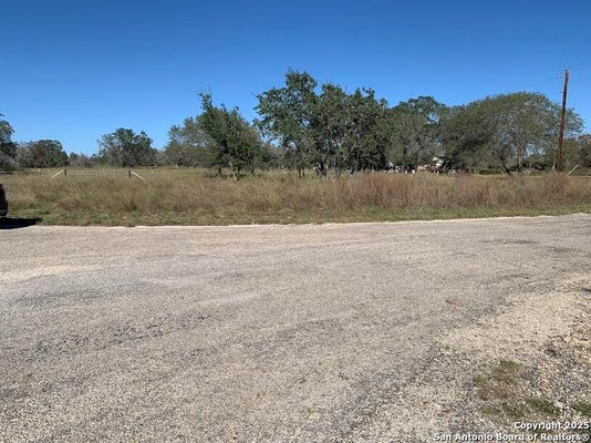 203 COUNTY RD 789, NATALIA, TX 78059 - Image 72788a4ab2a8ac25cd4d7a691e3ca3bd/210829438