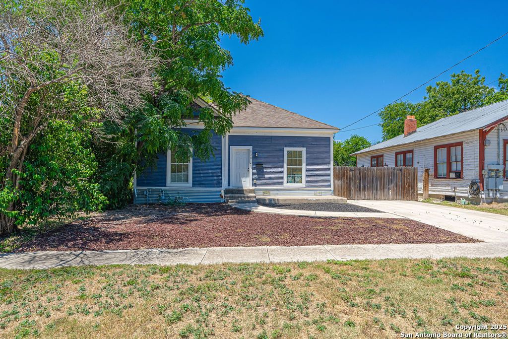 Photo of 535 Denver, San Antonio, TX 78210 (MLS # 1921144)