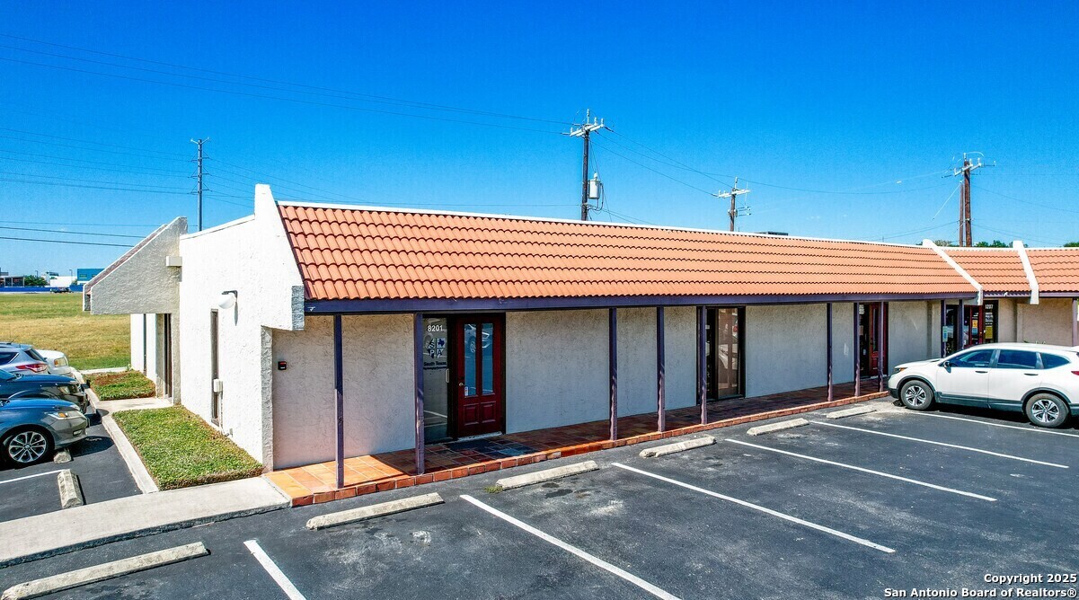 8201 Roughrider Dr 8207 B