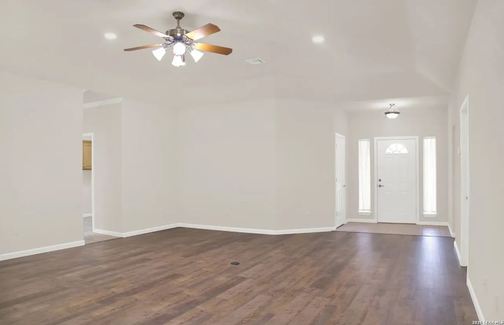Photo of 660 Oak Valley Dr, Kerrville, TX 78028 (MLS # 1958616)