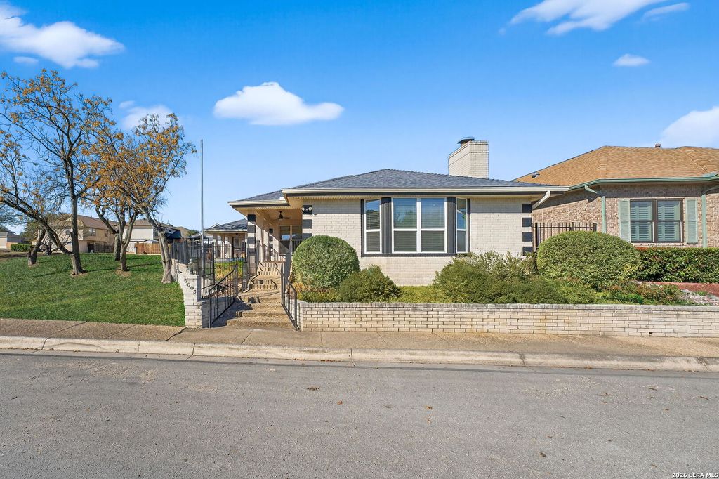 Photo of 6003 Brook Falls, Windcrest, TX 78239 (MLS # 1943034)