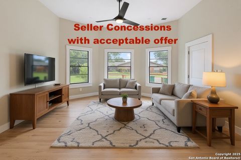 926 Nolan St San Antonio TX 78202