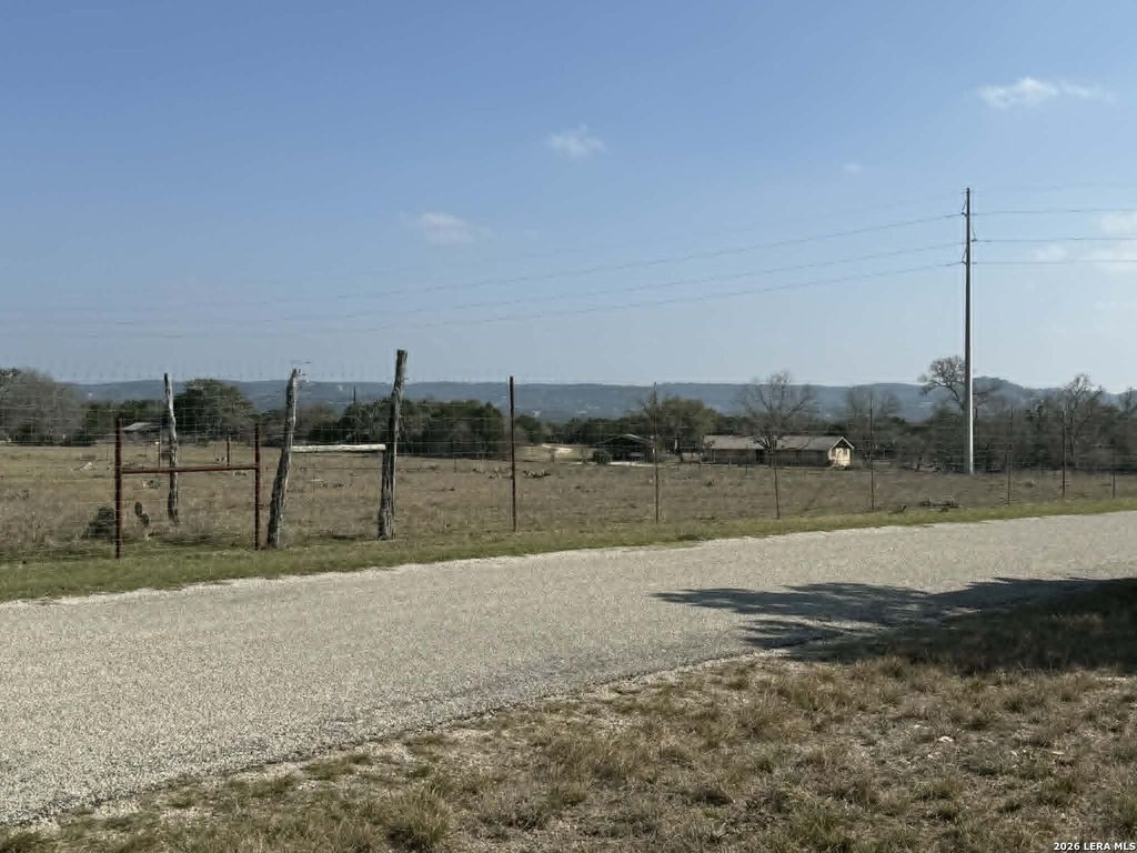 Photo of 202 itll do, Pipe Creek, TX 78063 (MLS # 1953239)
