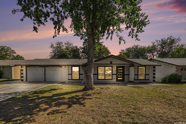 8426 GLEN CT, SAN ANTONIO, TX 78239 - Image 734919952baf2ed53c59e99c4e140baf/2620135798