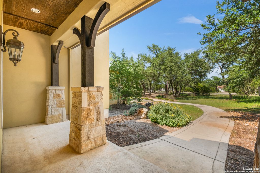 Photo of 102 Arroyo, Boerne, TX 78006 (MLS # 1953849)